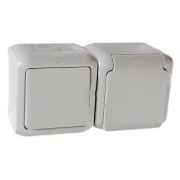 Розетка+выключатель IP44 Legrand Quteo с заземлением со шторками серая